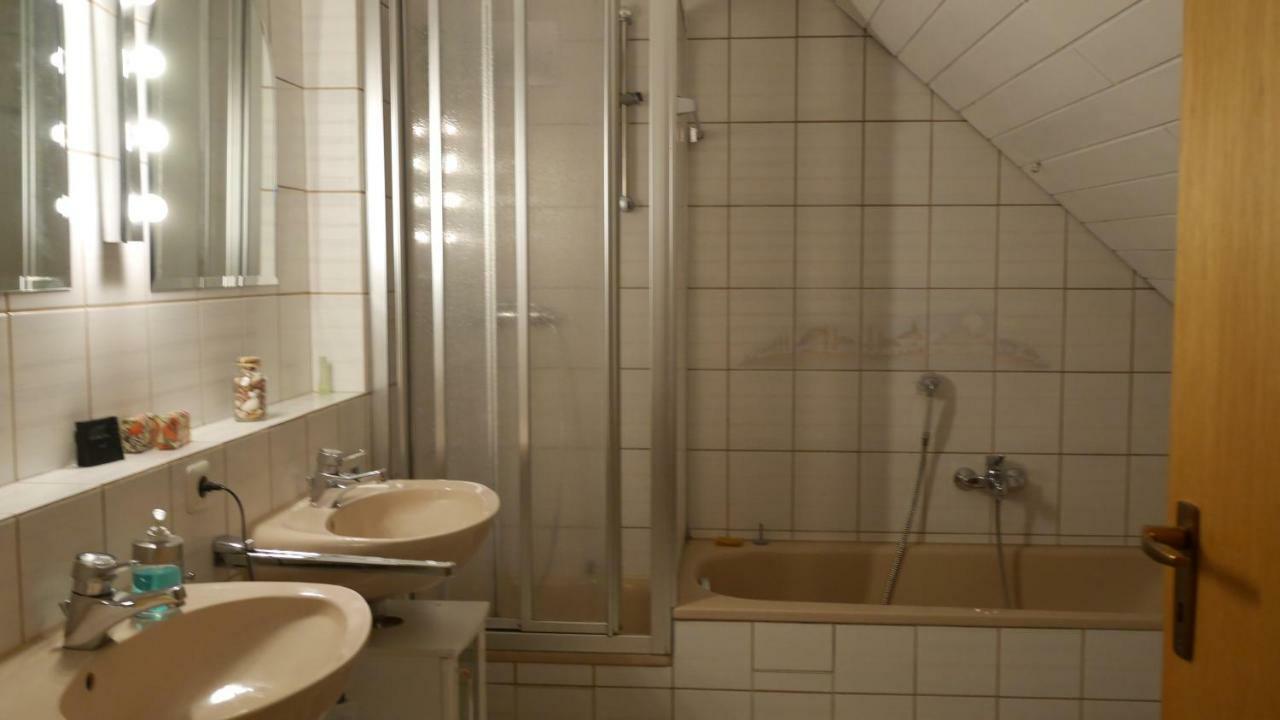 Ruhiges Zimmer Nähe Nürnberg Messe mit Wallbox Exterior foto